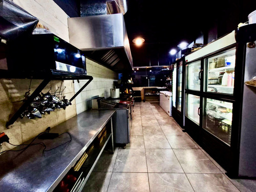 3 Traspaso Restaurante Zibata