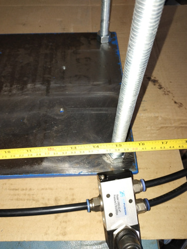 Prensa Pneumática 500kg 3cm Regulagem De Altura (Usado)