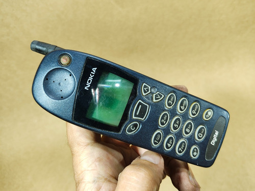Celular Antigo Não Funciona Peça Coleção Raridade Nokia 520i (Usado)