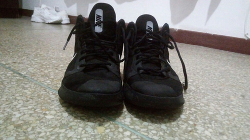 Imagen 3 de 3 de Championes De Basketball Nike Excelente Estado 1 Mes De Uso.