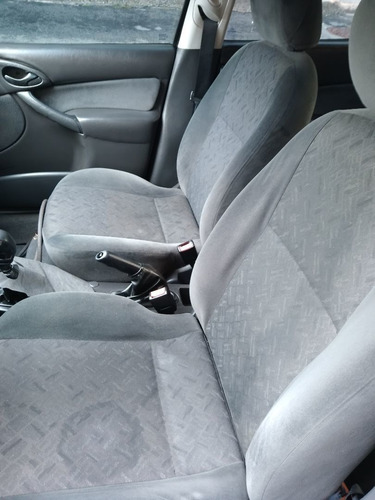 Ford Focus Sedã