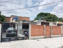 Comprar Oportunidad De Invertir En Esta Amplia Casa,para Remodelar, Ubicada A Pocos Metros De La Av Universidad, Ideal Para Familia Numerosa O Para Residencia O Anexos, Con Mucho Potencial .