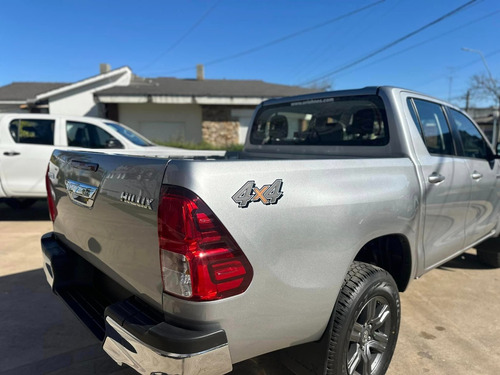 Toyota Hilux C/doble 2.8 Tdi Automatica Sr 4x4 0km My2024