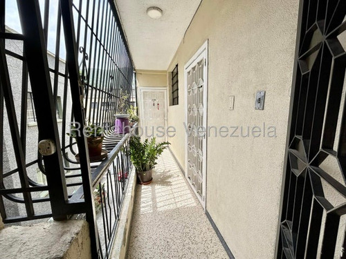 Mls #25-23516 Agradable Apartamento Tn