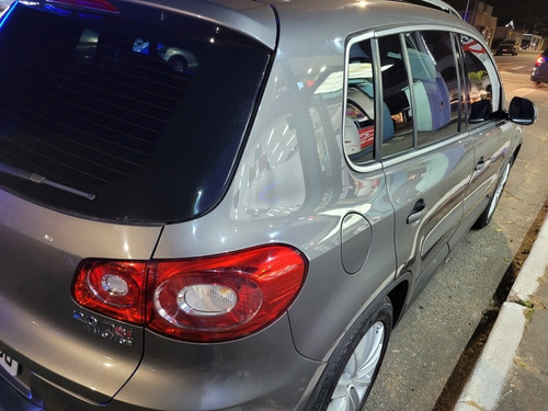 Imagem 7 de 8 de Volkswagen Tiguan 2011 2.0 Fsi 5p