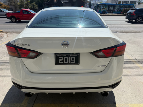 Nissan Altima EXCLUCIVE 2.OT