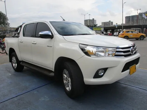 Toyota Hilux Srv Doblecabina 4x4 2800cc At Aa