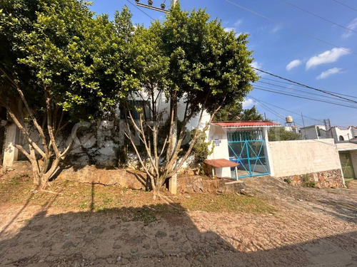 Casa En Venta En Ahuetepec, Morelos.