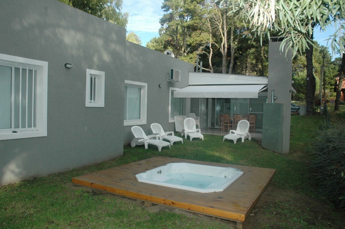 Imagen 19 de 19 de Casa En Alquiler O Venta En Valeria Del Mar A 3 Cuadras De La Entrada A Cariló Y 6 De La Playa Con Jacuzzi Y Loza Radiante.