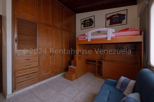 Casa En Venta. Colinas De Vista Alegre. Kr24-17100. Katia Rosero M.