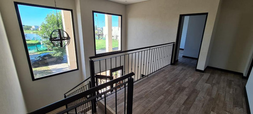 Imagen 17 de 30 de Venta | Casa | Canton, Islas