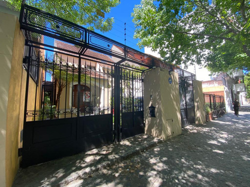 Casa En Venta Belgrano - Quincho Lote Propio - Pileta, Jardín, Vitraux, Pinotea