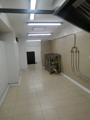 Cocina Oculta De 45 Mts2 - En Chapinero - Con Local Para Atender A La Zona De Comidas Y Domicilios