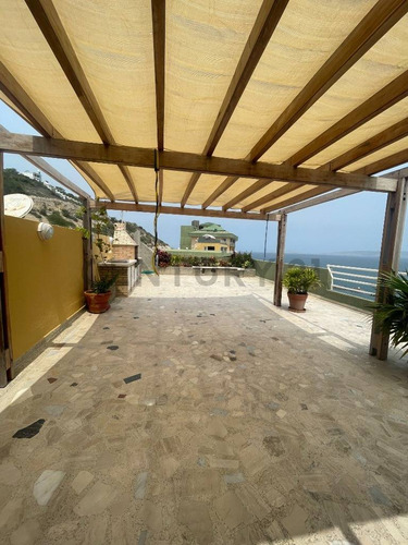 En Venta Apartamento Ph Remodelado En C.r Marina Mar