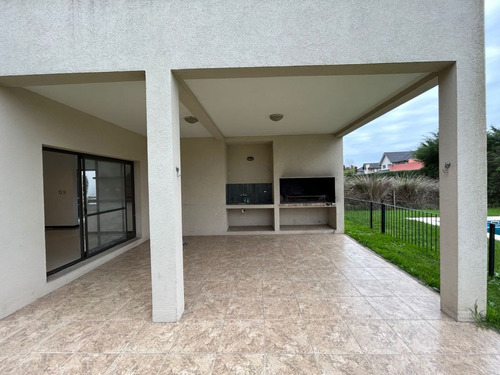 Casa Venta El Lauquen Club De Campo Canning 4 Ambientes