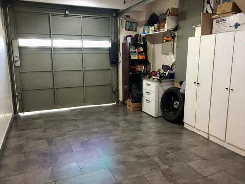 Casa 5 Amb Con Fondo Libre Y Pileta - La Mas Linda Del Barrio... Visitela !