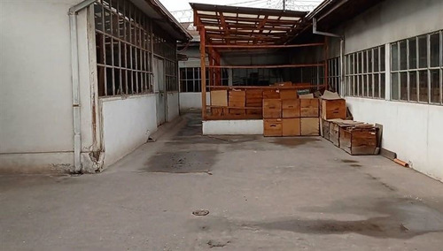 Imagen 12 de 18 de Venden Casa Oficinas Y Terreno De 985 M2 En Santiago Centro