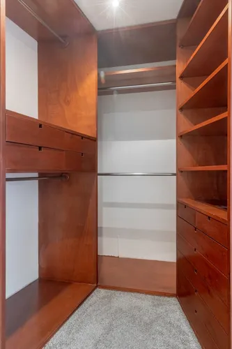 Apartamento En Arriendo En Los Rosales. Cod A17136
