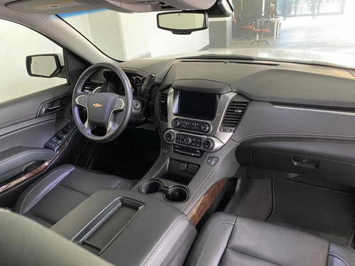 Imagen 6 de 14 de Chevrolet Suburban 2019 5.4 Lt Piel Cubo At