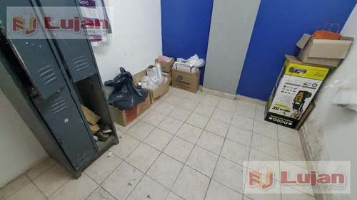 Venta Local Av Directorio Esq Lafuente Esquina, 82 M2 5 Vidrieras