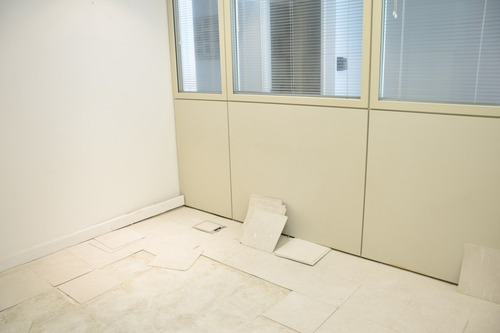 Amplio Local Comercial Sobre Av Roosevelt- Ref: 6517