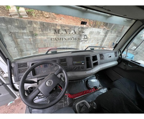 Volkswagen 13-180 4x2 Ano 2010 C/ Baú