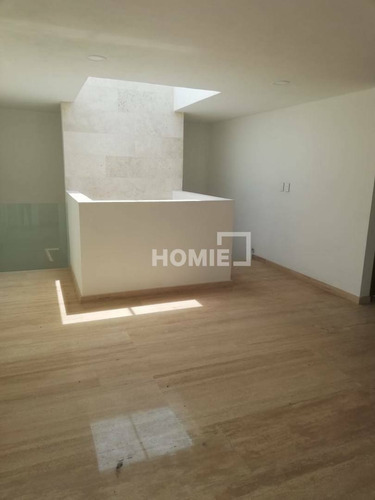 Exclusiva Casa En Condominio En Lomas De Angelópolis, 3393