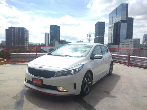 Imagen 1 de 14 de Kia Forte Hb 2018 5p Sx, Ta6, Piel, Qc, Ra-17