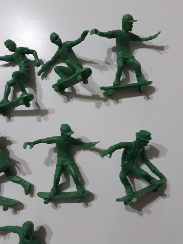 Skaters Tipo Army Men Unicolor No Teck Deck No Tony Hawk (Usado)