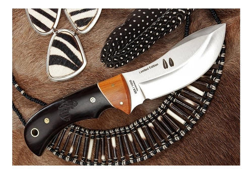 Cuchillo Muela Kudu African Safari Series Pieza Única Color Marrón Oscuro