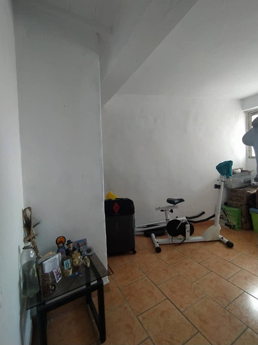 Best House Vende Casa Y Complejo De Habitaciones En La Macarena, Los Teques.