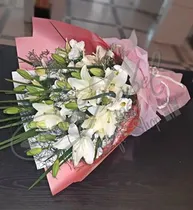 Comprar Ramo De Flores Lilium Blancos Regalos Para Mujeres Domicilio
