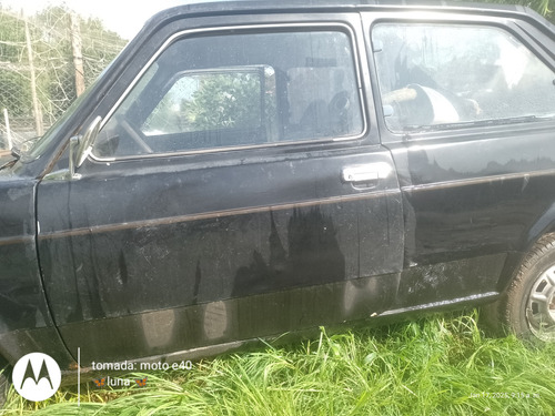 Auto Fiat 147 , Color Negro Algunos Detalles F.bateria