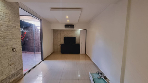 Imagen 9 de 14 de 162104 Lerry Paez 0414-9408606 Venta Townhouse Res Villas Iñaki Naguanagua Solo Clientes