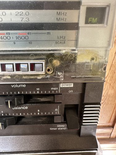 Radio Grabador Antiguo Sharp (Usado)