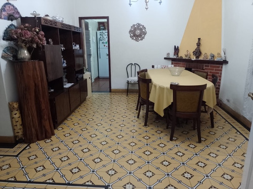 Venta Chalet 4 Ambientes, 3 Dormitorios, Garage, Patio, Parrilla Barrio Chauvin