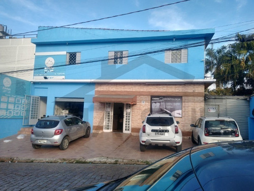 Imagem 1 de 11 de Imóvel Com Salas Comerciais E Casa No Fundo. Ideal Para Renda E Comercio. Com Excelente Localização, No Centro De Embu-guaçu, Rua Da Câmara Municipal. - 429 - 69926851