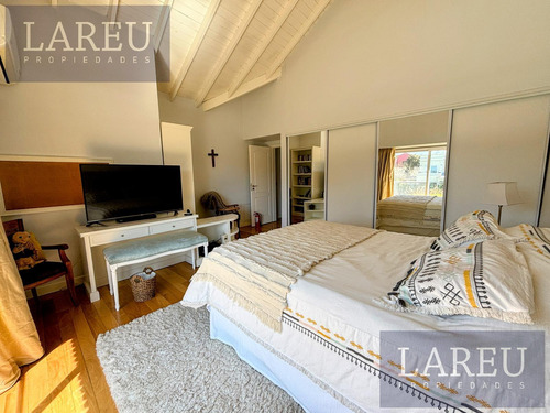 Casa En La Delfina Alquiler Amoblado Anual