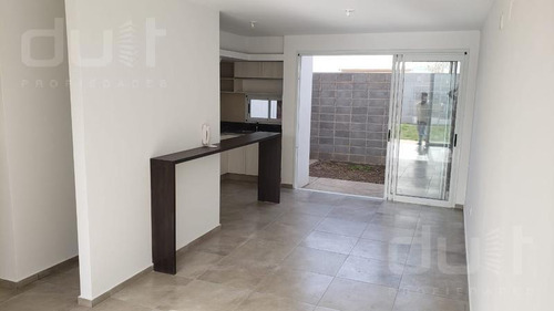 Imagen 3 de 22 de Venta De Duplex En Miradores De Manantiales A Estrenar!