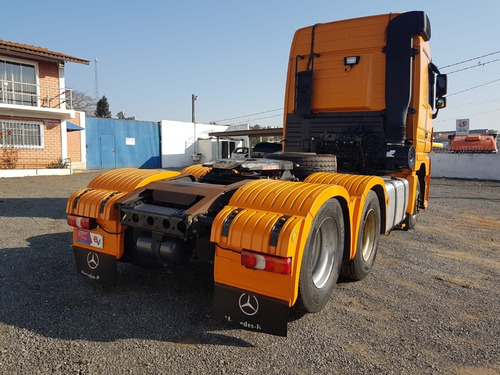 Imagem 13 de 15 de Mercedes Actros 2546