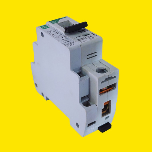 Klockner Moeller Faz S16 Con Faz/fip-xhi11 Interruptor (Usado)