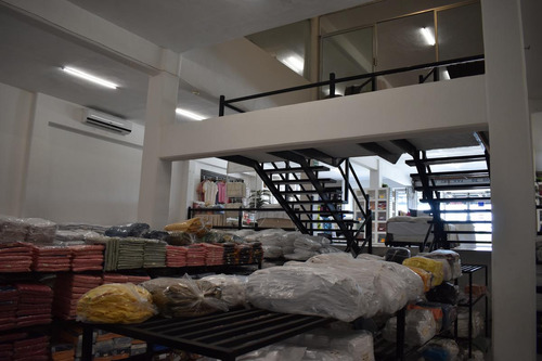 Se Vende Local En Cancún Tipo Showroom Con Bodega A Pie De Carretera C2703