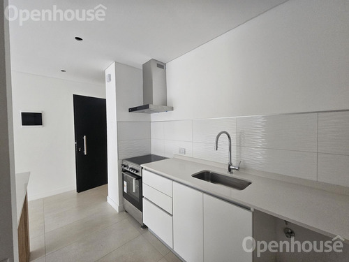 Departamento 2 Ambientes Con Balcon En Alquiler. Complejo Milaires