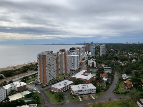 Mansa- Excepcional Pent House- Ref: 1321