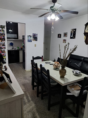 Venta Casa Con 2 Aptos + Deposito -la Comercial-