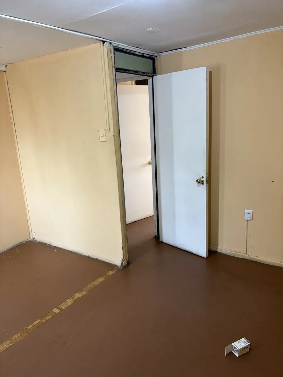 Imagen 5 de 12 de Casaduplex, Movilización Publica, Colegio A 3 Cuadras