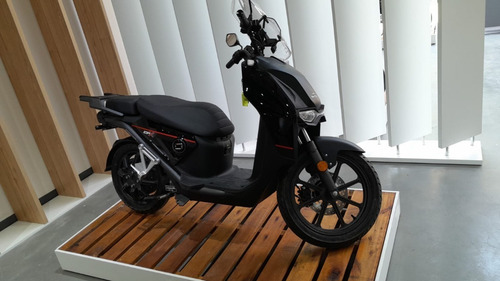 Imagen 9 de 16 de Moto Eléctrica Super Soco Cpx Black