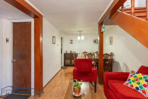 Excelente Casa 3 D 1 B Con Local Comercial Y Estacionamiento