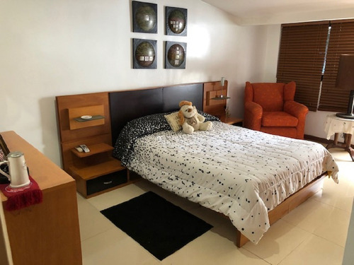 Imagen 14 de 30 de En Venta Una Espectacular Y Lujosa Quinta, Totalmente Equipada Y Amoblada, Ubicada En Bosque Valle.