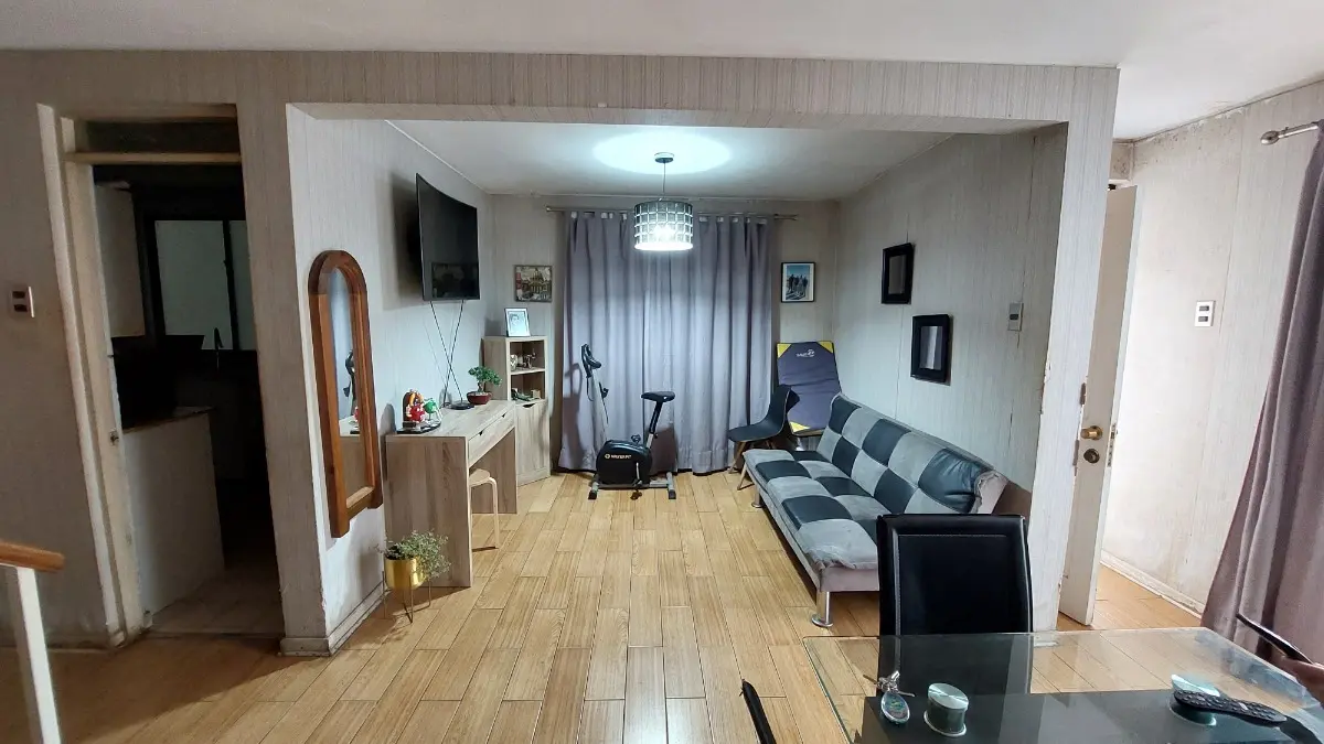 Imagen 1 de 17 de Casa En Venta En Psje Sauce, Coquimbo Con Patio Y Local